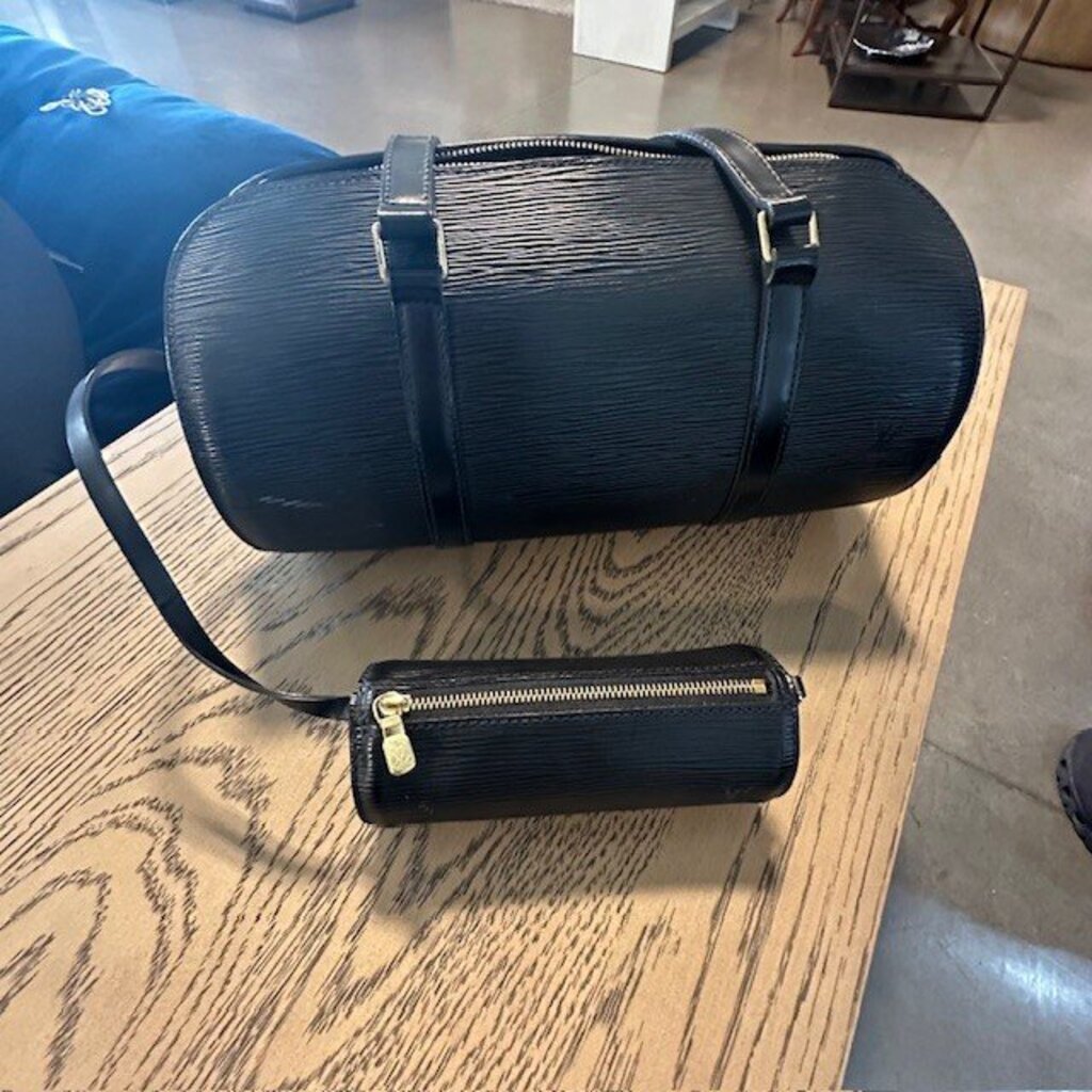 Louis Vuitton Soufflot Epi Leather Handbag W/ Pouch