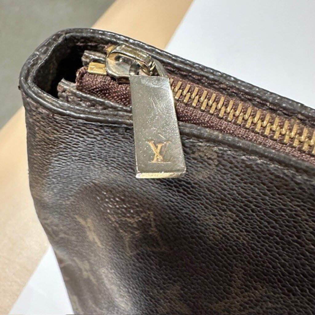 Louis Vuitton Cabas Mezzo Monogram Shoulder Bag