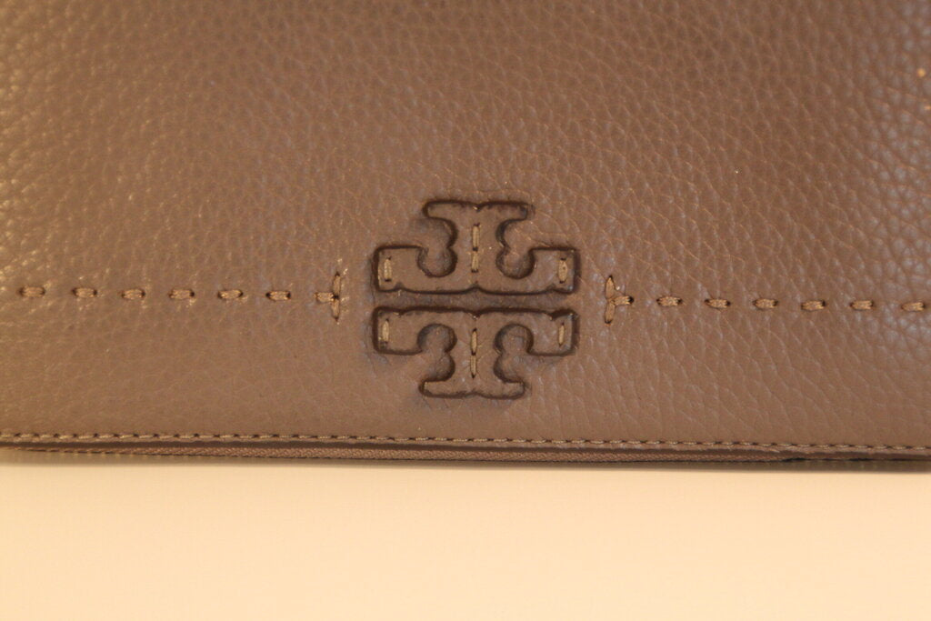 Tory Burch McGraw Pebbled Beige Leather Continental Wallet