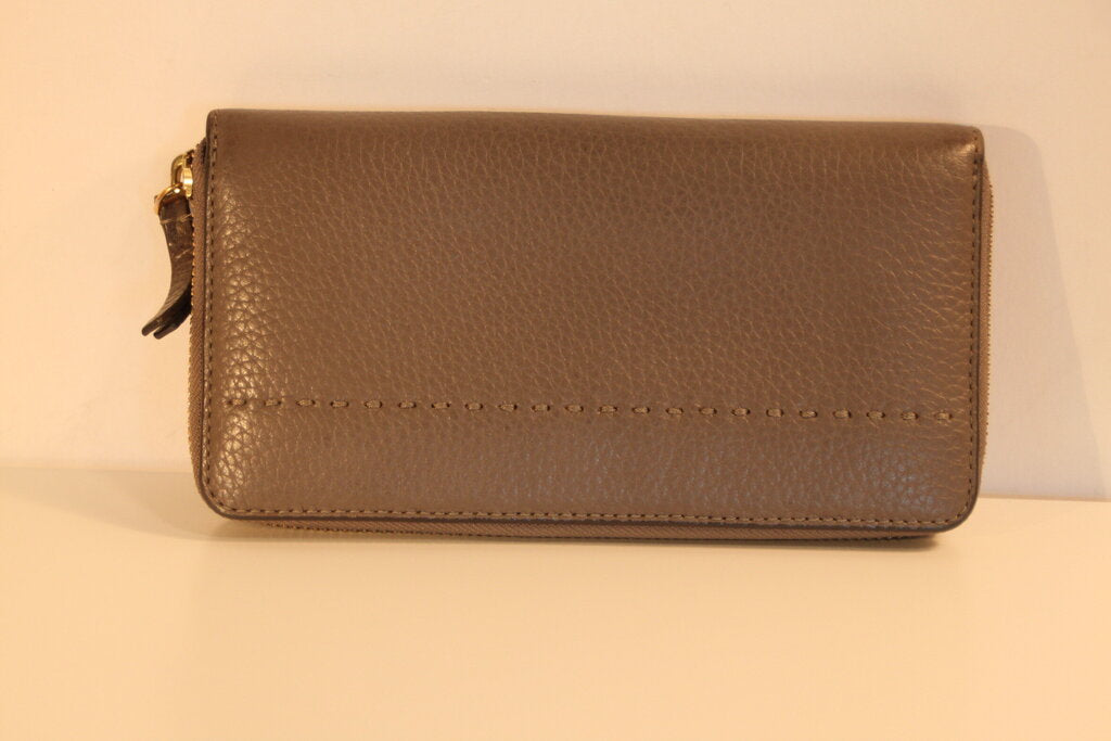 Tory Burch McGraw Pebbled Beige Leather Continental Wallet