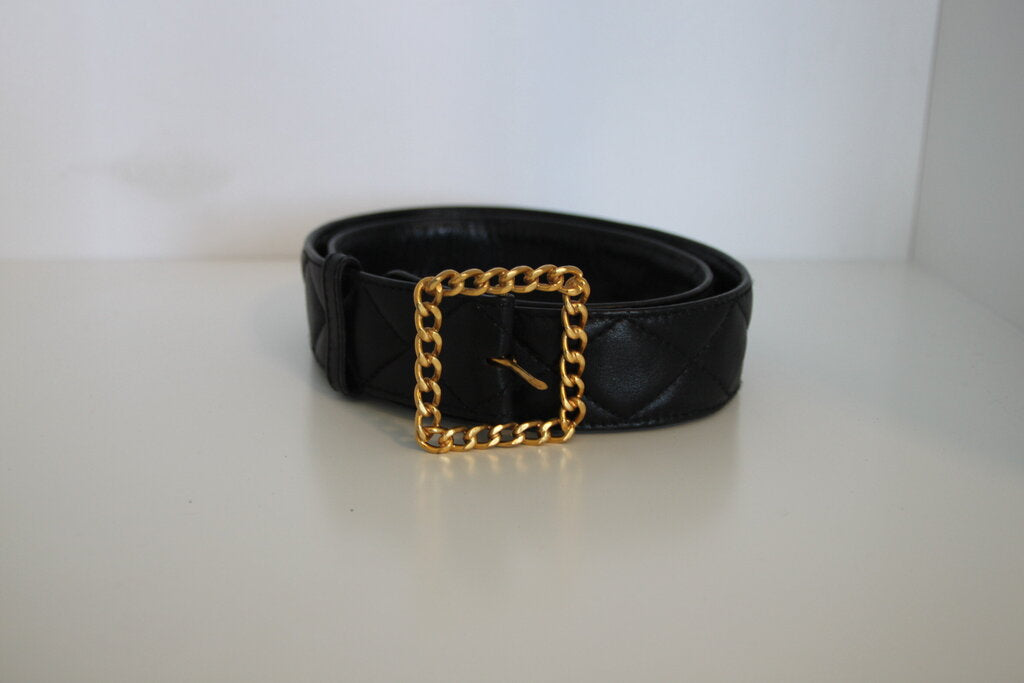 Chanel Vintage 1993 Quilted Black Lambskin Chain Buckle Belt - 75/30