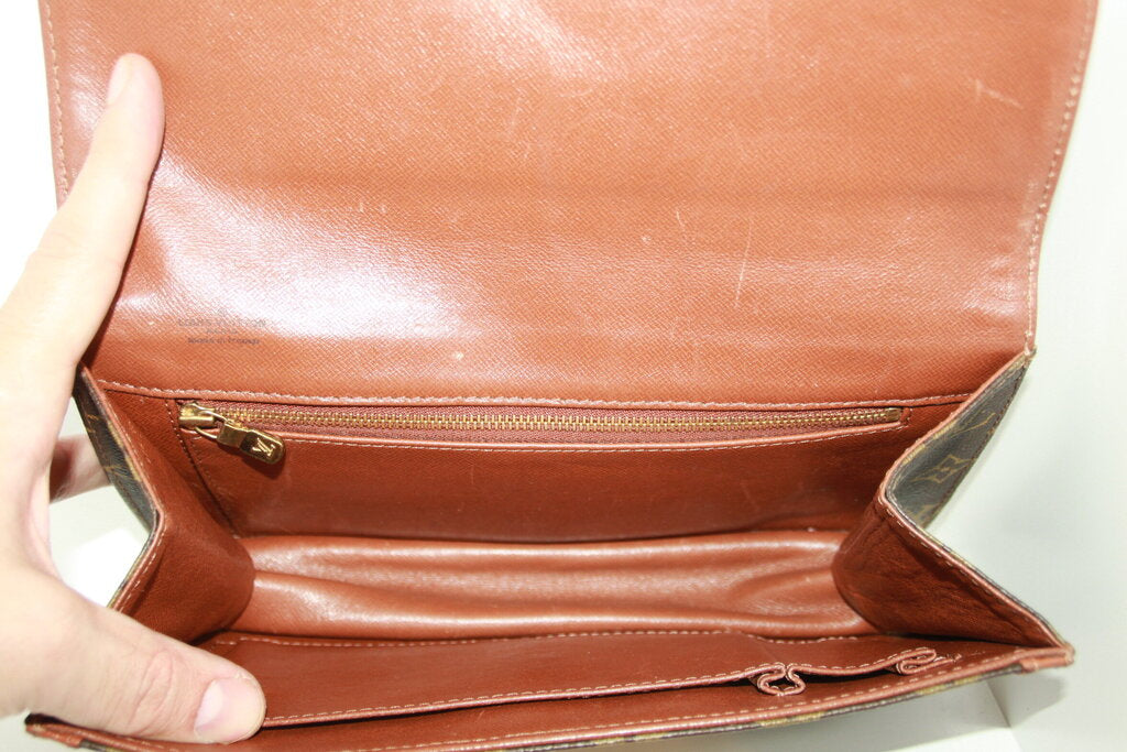 Louis Vuitton Monogram Pochette Dame Clutch