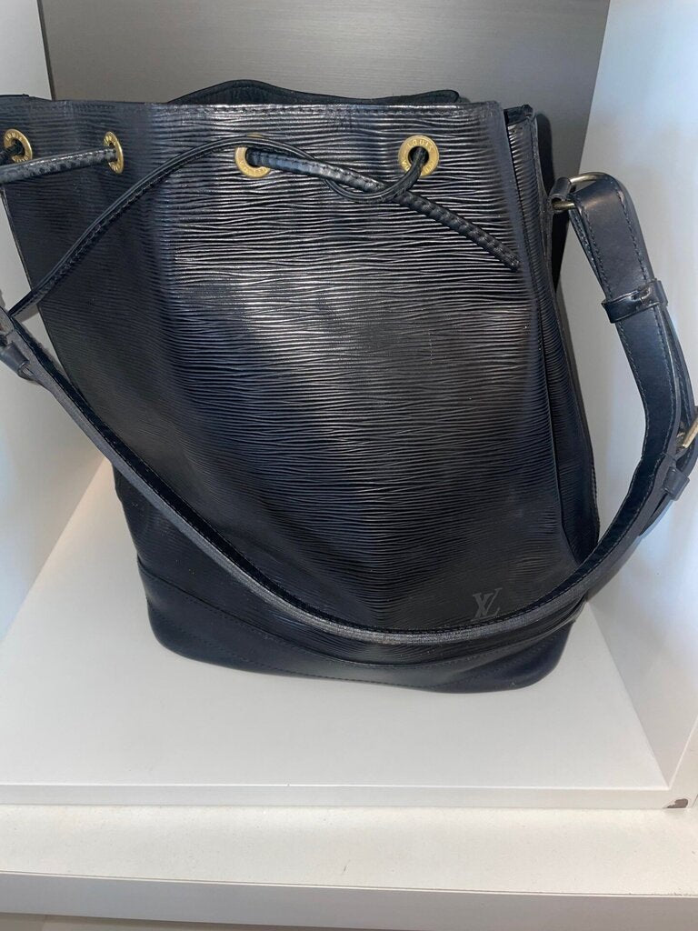 Louis Vuitton Noe Black Epi Leather Bucket Bag