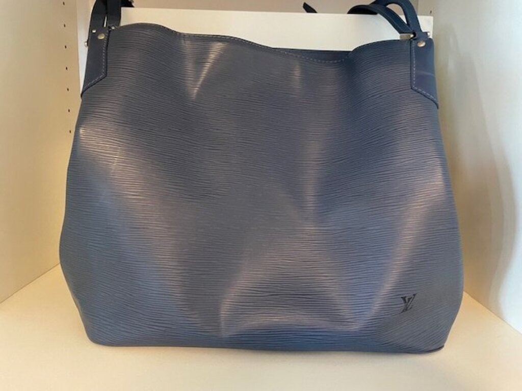 Louis Vuitton Epi Mandara GM Myrtille Epi Leather Tote