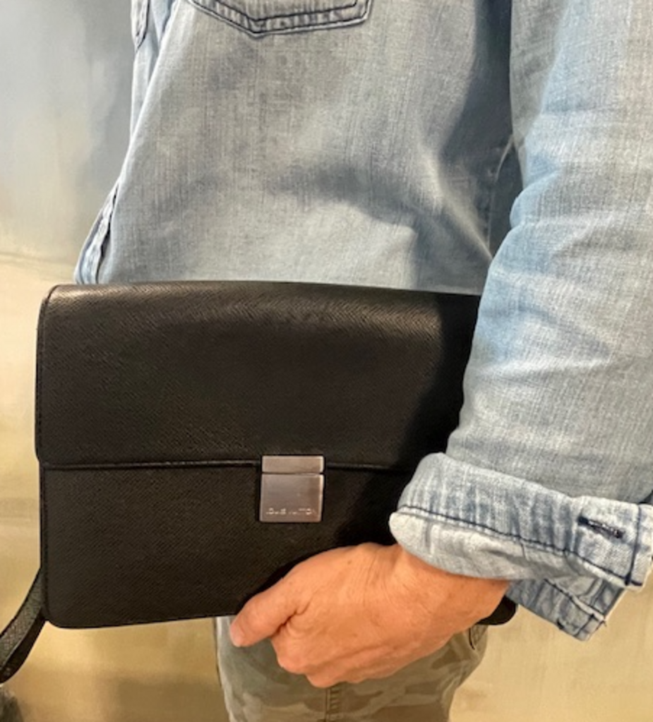 Louis Vuitton Selenga Clutch Hand Bag Black Taiga Leather