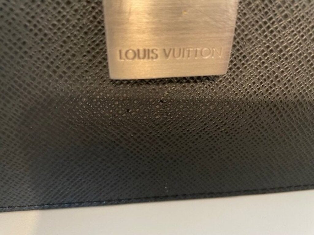 Louis Vuitton Selenga Clutch Hand Bag Black Taiga Leather