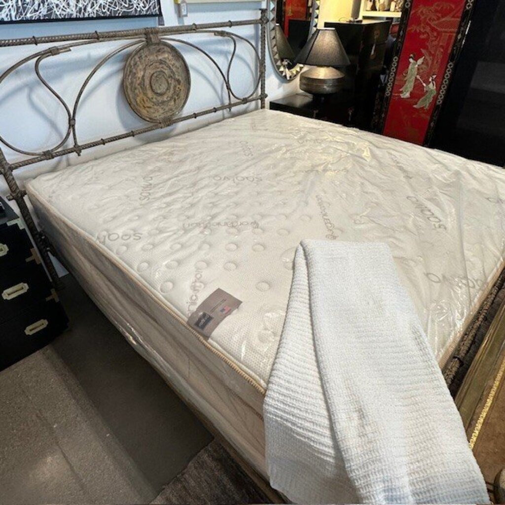 Saatva King Classic Mattress (No Box Spring)