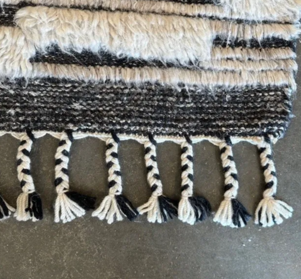 Loloi Khalid Natural/ Black Area Rug - 5.6X8.6