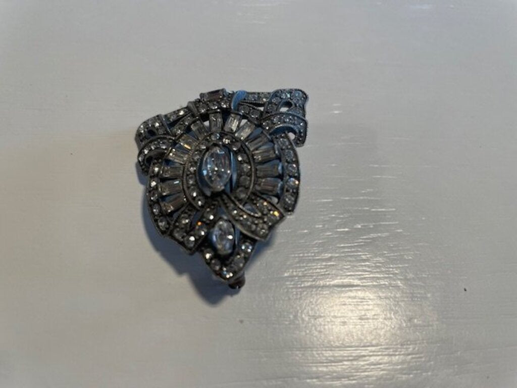 Vintage Art Deco Rhodium-Plated Fur Clip