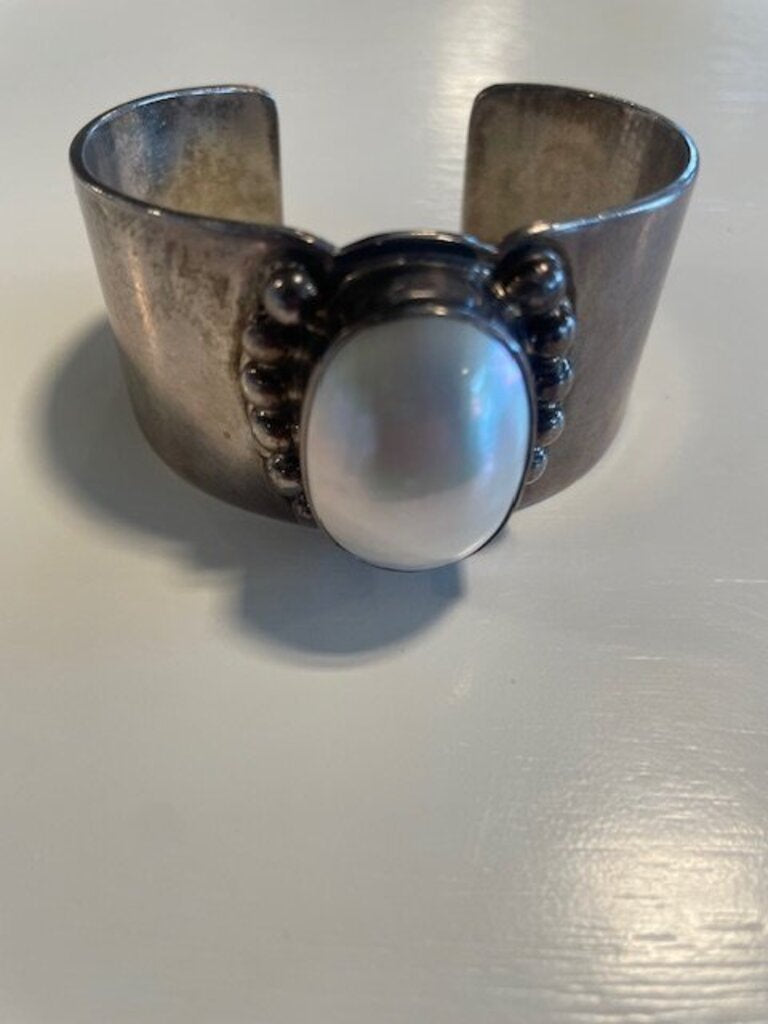 Nakai Navajo Sterling Silver Mother of Pearl Statement Cuff Bracelet