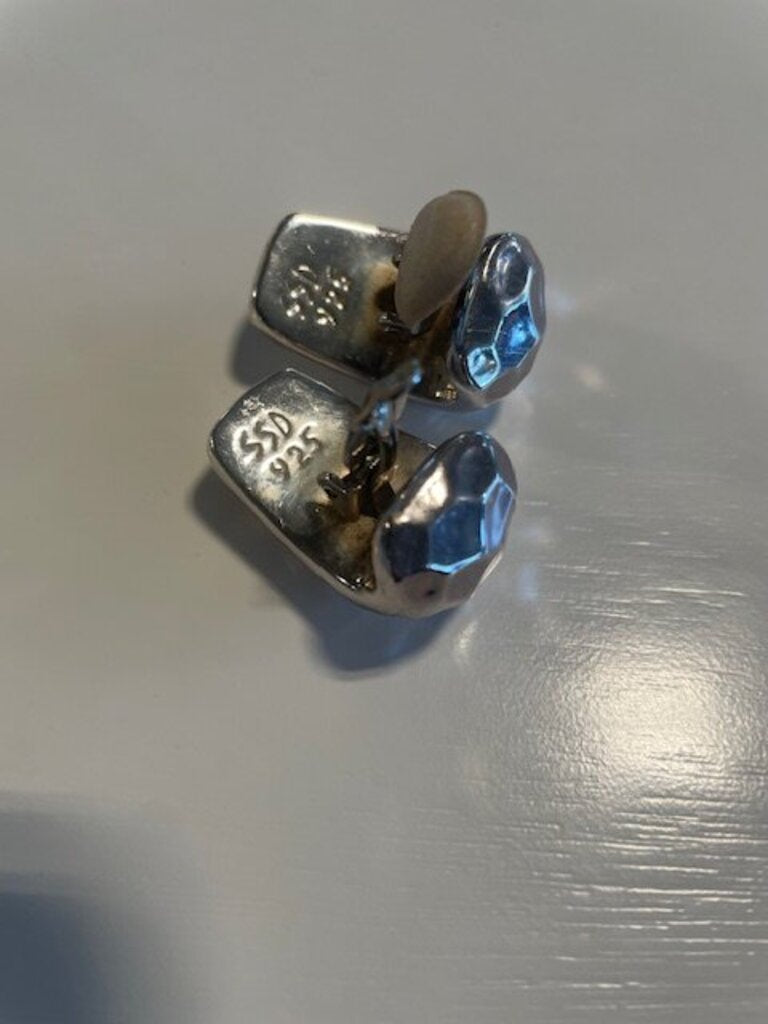 Silpada SSD Sterling Silver Hammered Pebble Clip-On Earrings