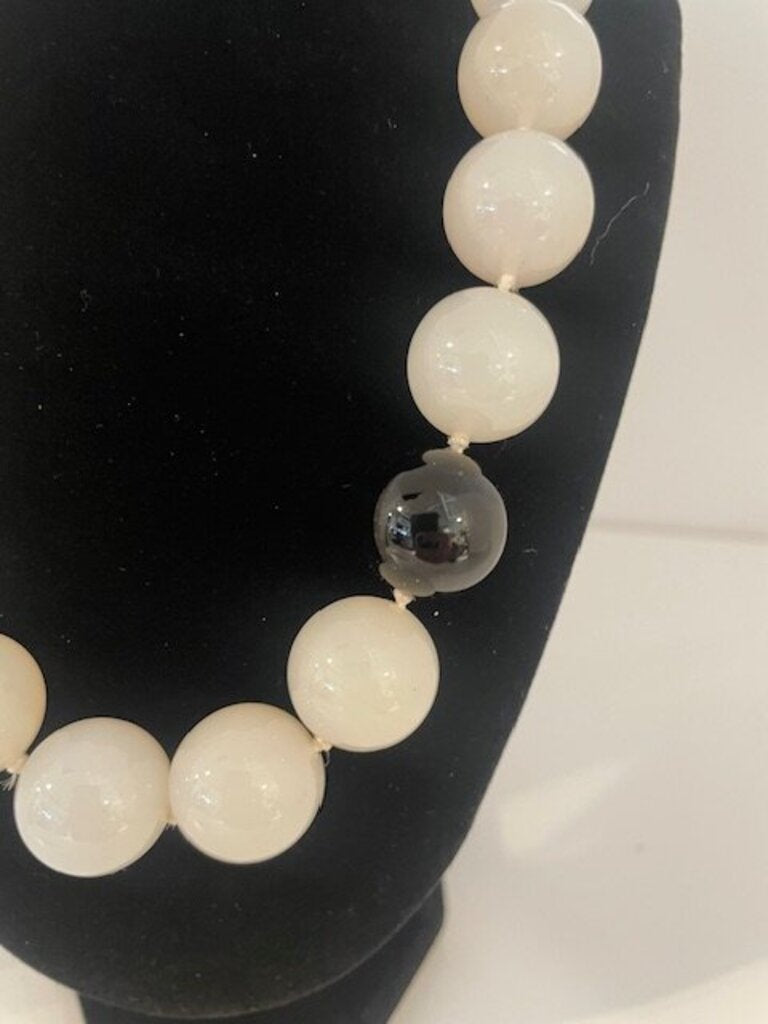Vintage Chunky Glass Bead Necklace