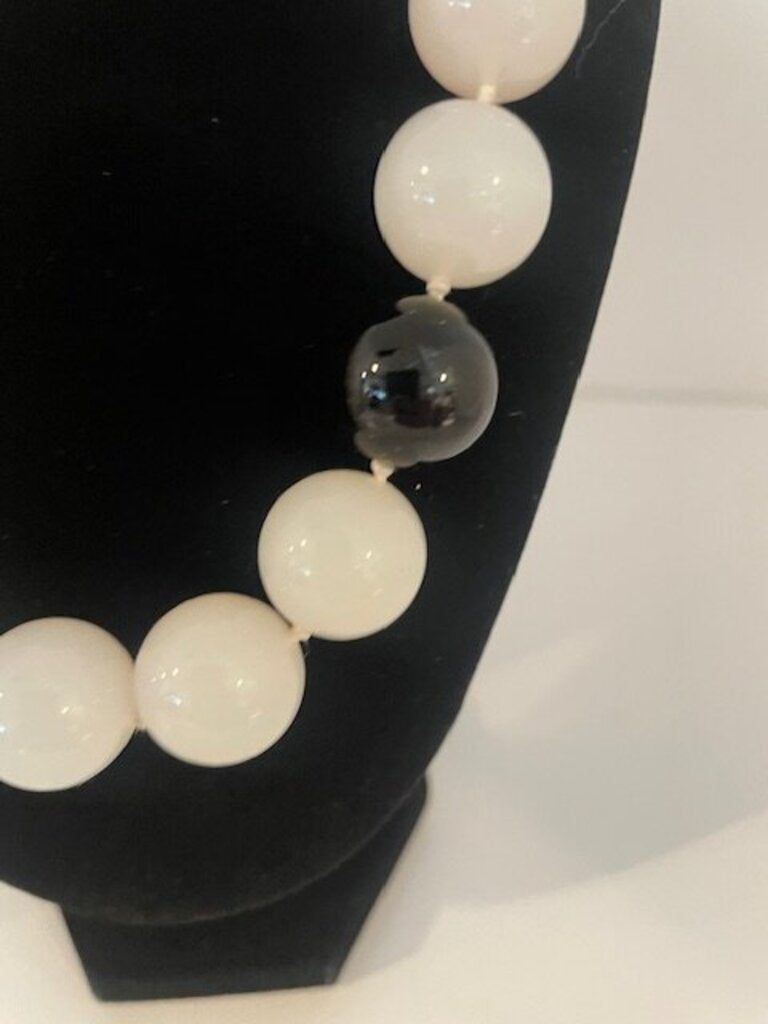 Vintage Chunky Glass Bead Necklace