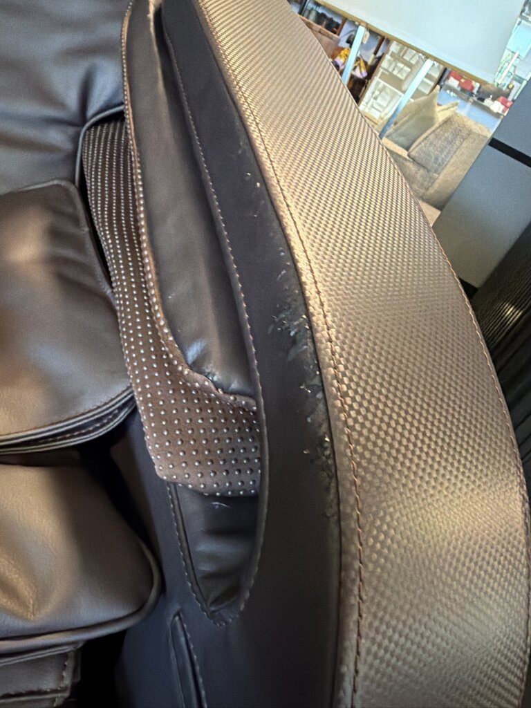 Titan Jupiter LE Premium Massage Chair - AS IS