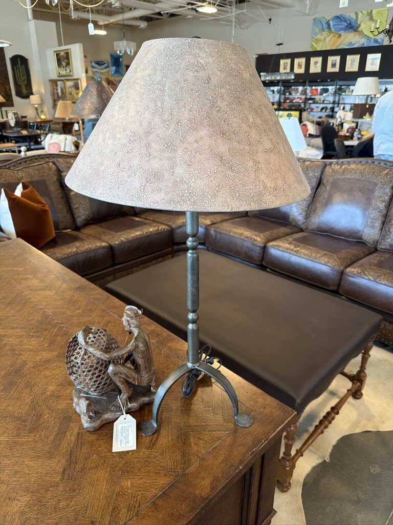 Iron Tripod Table Lamp-21X21X32H