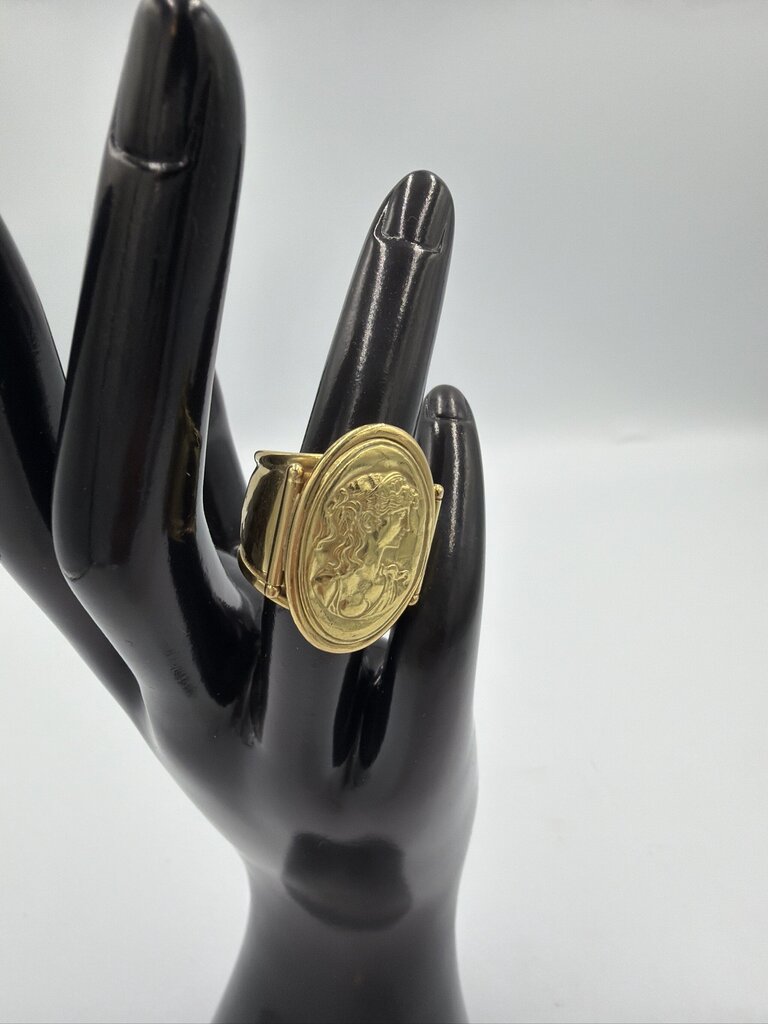 Vintage Ivo Spina Italian 18K Gold Portrait Ring - Size 6