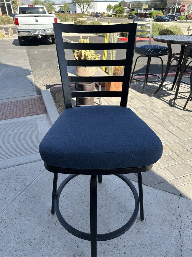 Mallin Napa Collection Bar Table W/ Swivel Chairs-37X37X37