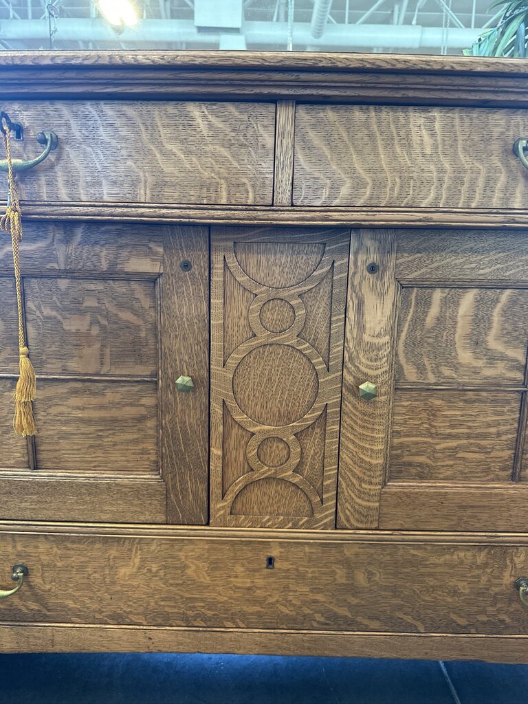 19th Century Victorian Tiger Oak Sideboard / Buffet- 55X21X61H