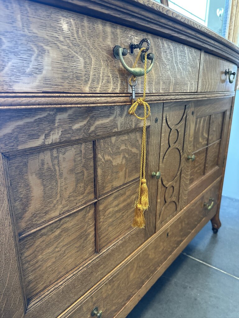 19th Century Victorian Tiger Oak Sideboard / Buffet- 55X21X61H