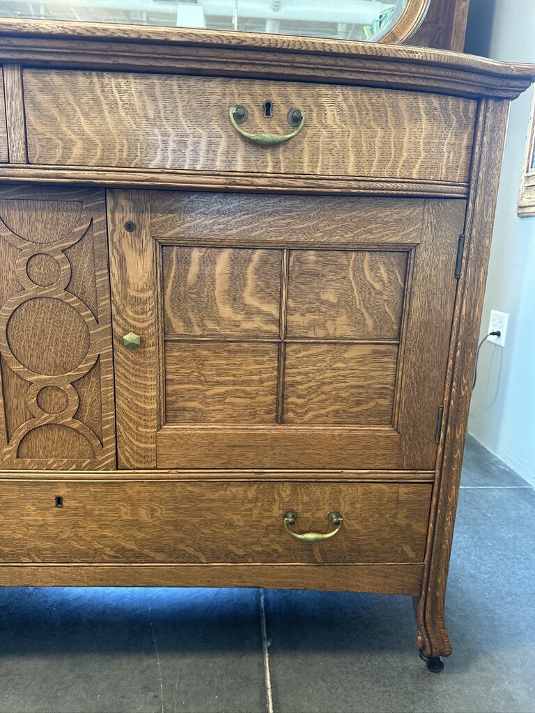 19th Century Victorian Tiger Oak Sideboard / Buffet- 55X21X61H