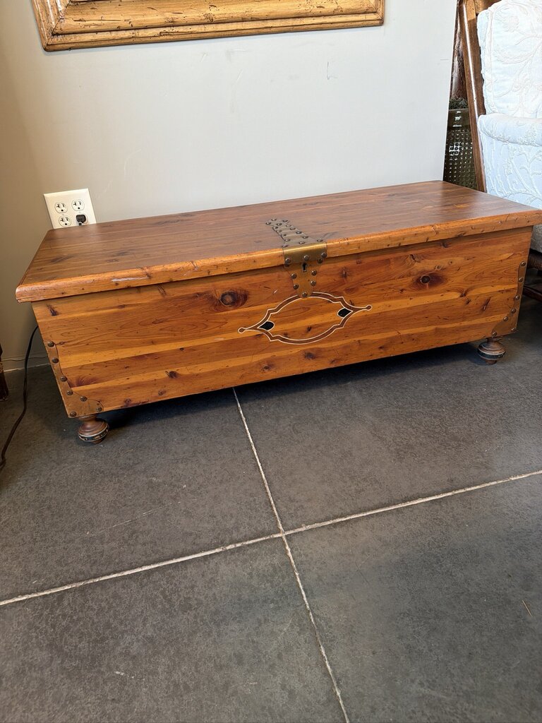 Vintage Lane Cedar Chest- 47.5X18.5X17H