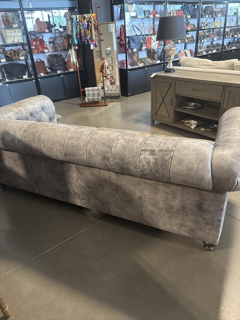 Bernhardt Leather Tufted Sofa W/ Nail Head Trim- 90X41X32