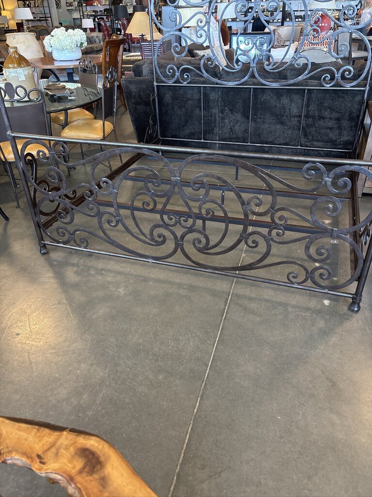 Metal Canopy Bed W/Scrolled Headboard & Footboard 1 - 82X85.5X100H