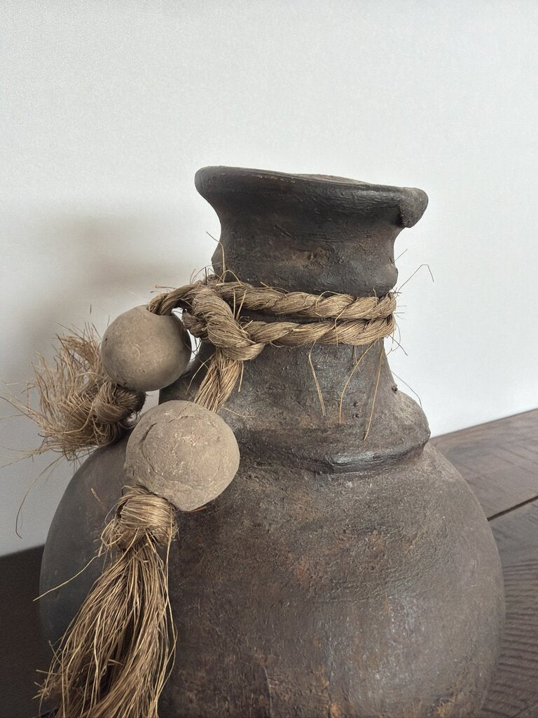 Rustic Vintage Pot W/ Handle & Rope W/ Beads (1) - 6X5X8
