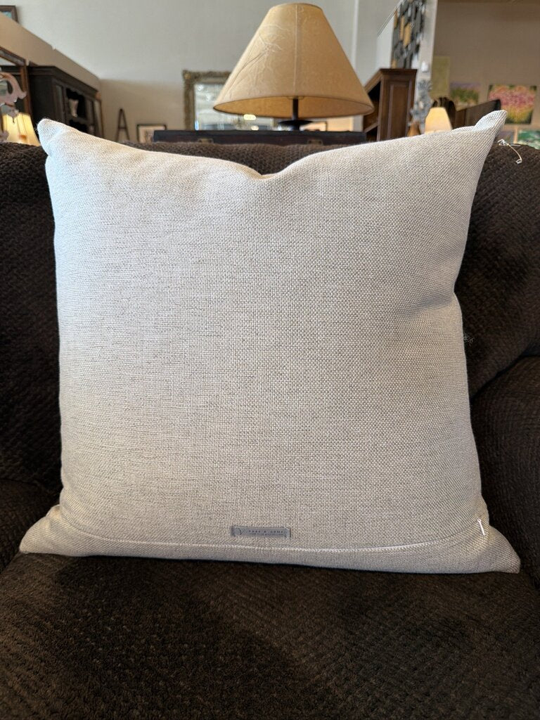 V Rugs & Home Cream Textured Pillow ||- 23X23