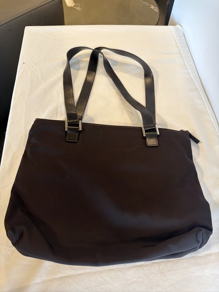 Gucci Vintage Nylon and Leather Square G Clasp Shoulder Tote Bag
