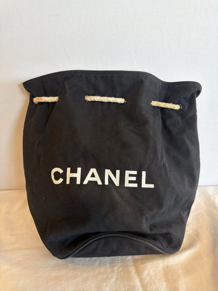 Chanel VIP Gift Precision Drawstring Bucket Bag |