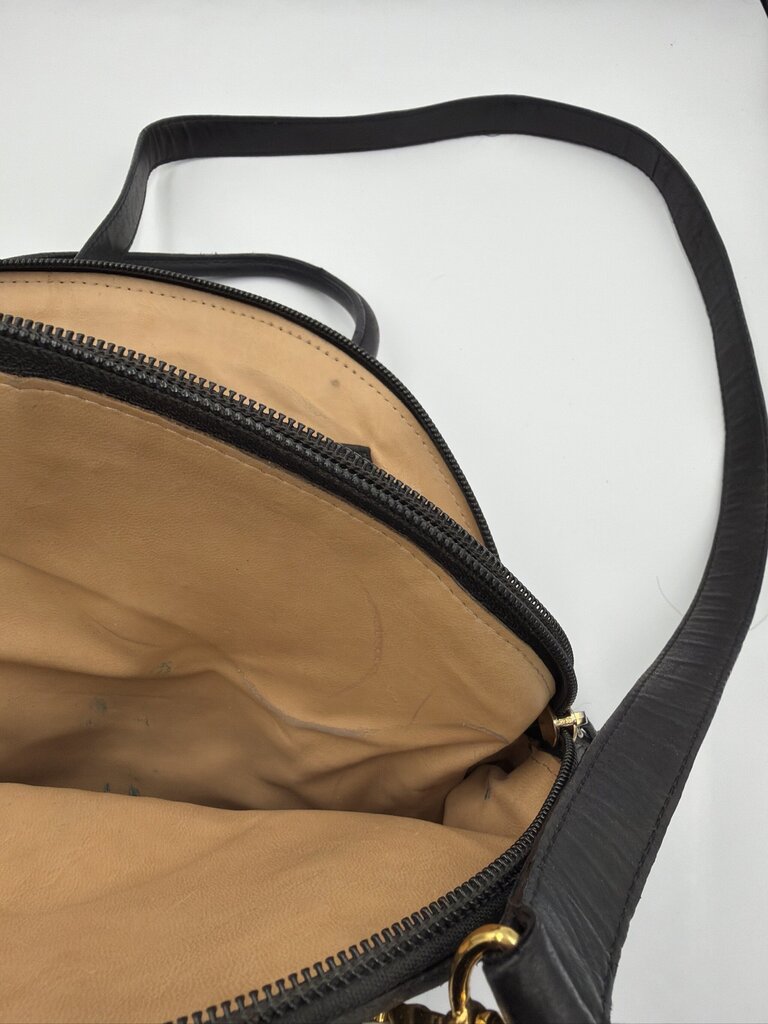 Bottega Veneta Nero Woven Leather Bowler Satchel Bag Description