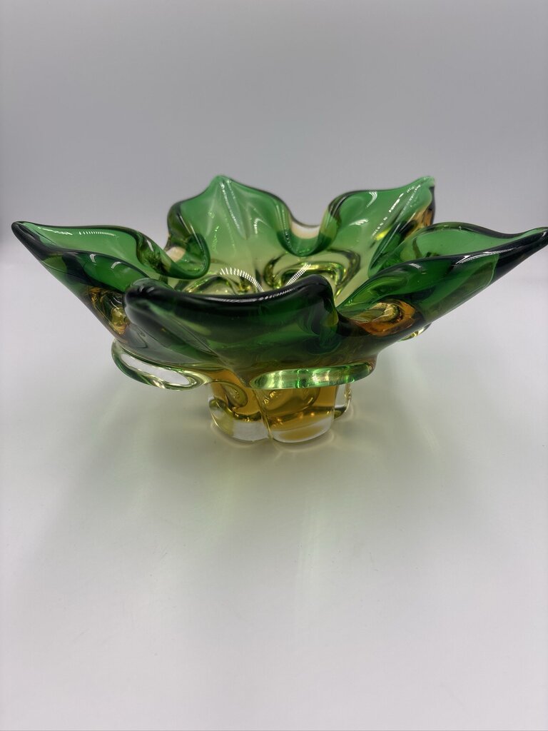 Vintage Art Glass Green Star Bowl- 9X8X5