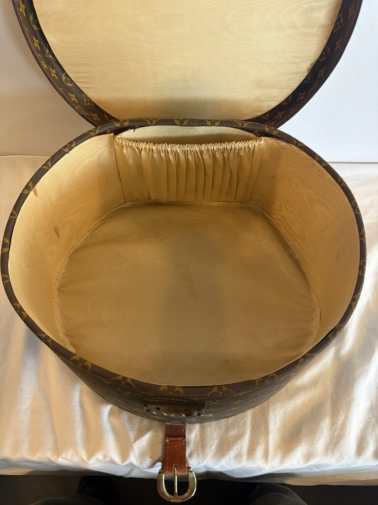 Louis Vuitton Monogram Boite Chapeau 40