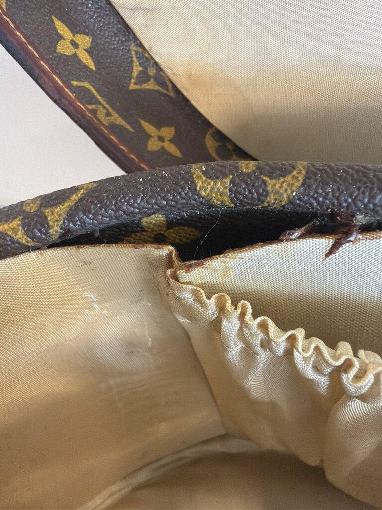 Louis Vuitton Monogram Boite Chapeau 40