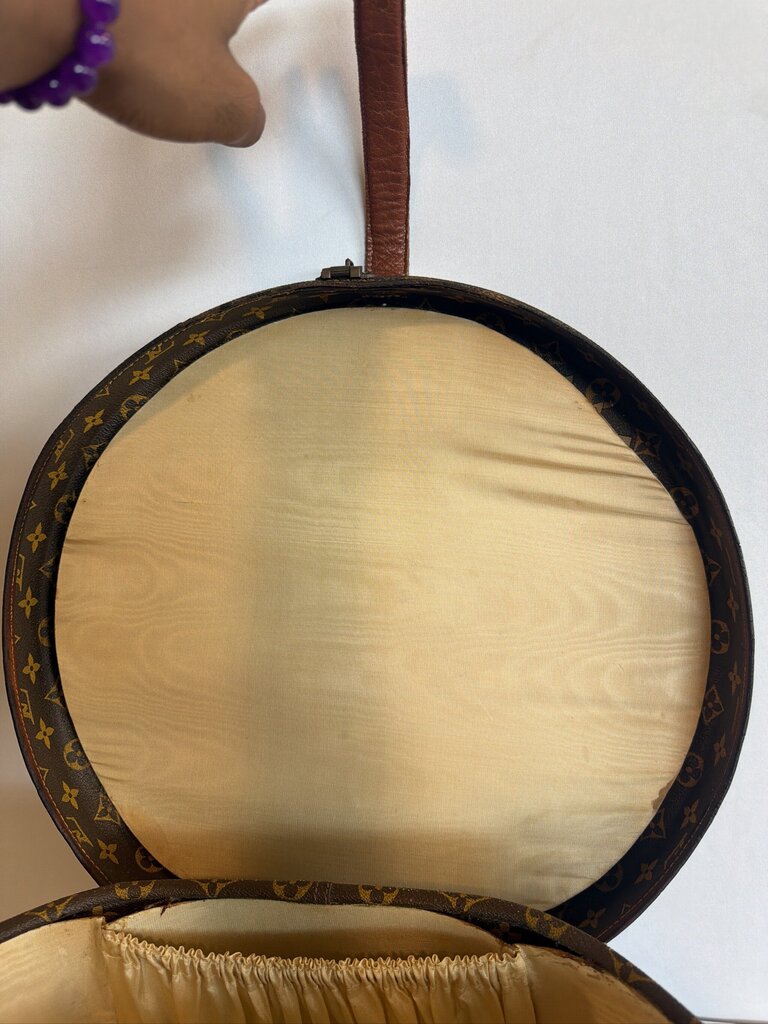 Louis Vuitton Monogram Boite Chapeau 40