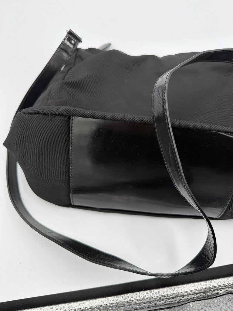 Authentic Vintage Gucci Tom Ford Era Tech Nylon Messenger Crossbody Bag - AS IS