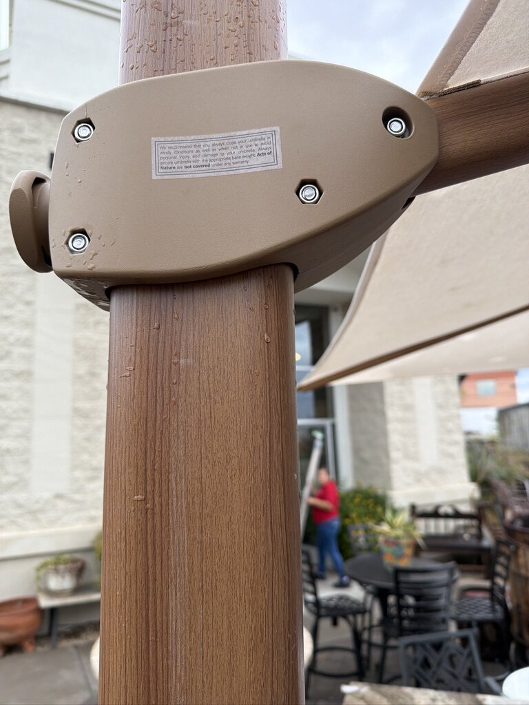 Frontgate Altura Cantilever Umbrella W/ Base - 156X156X108H