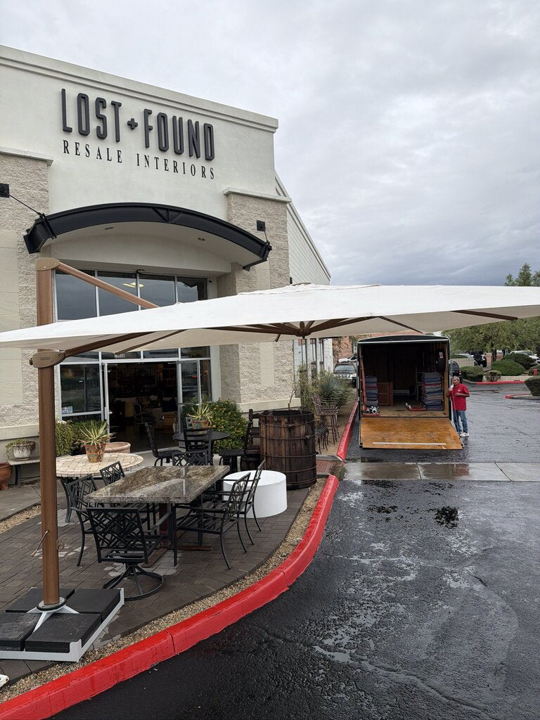 Frontgate Altura Cantilever Umbrella W/ Base - 156X156X108H