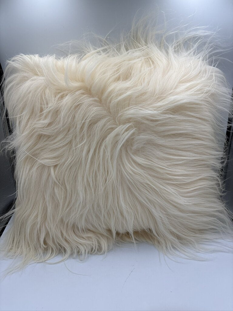 CB2 Icelandic Sheepskin Pillow || - 16X16H