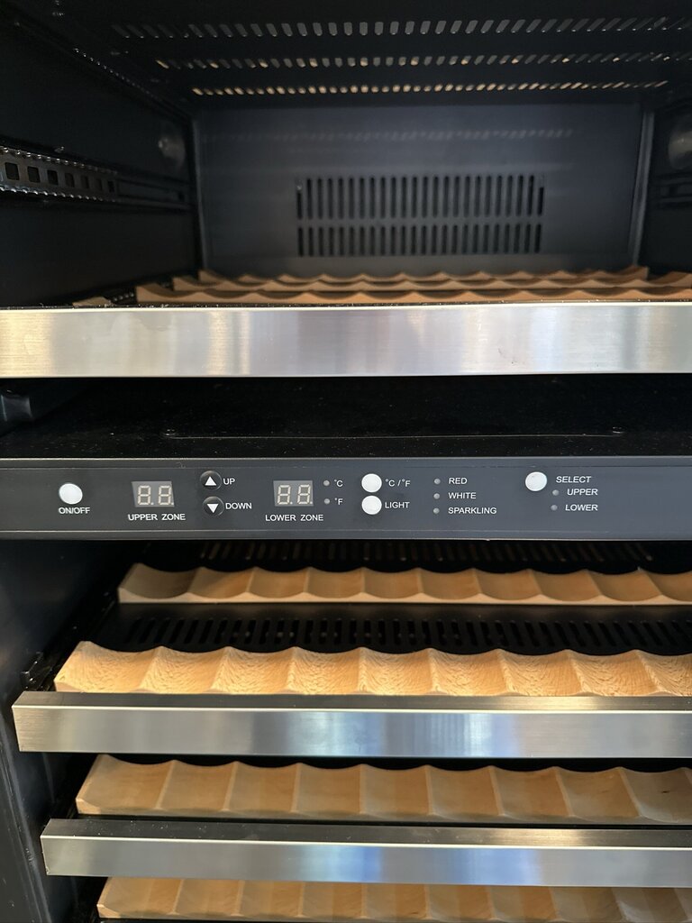 Allavino FlexCount 172-Btl.Dual Zone Wine Refrigerator -24X29X72