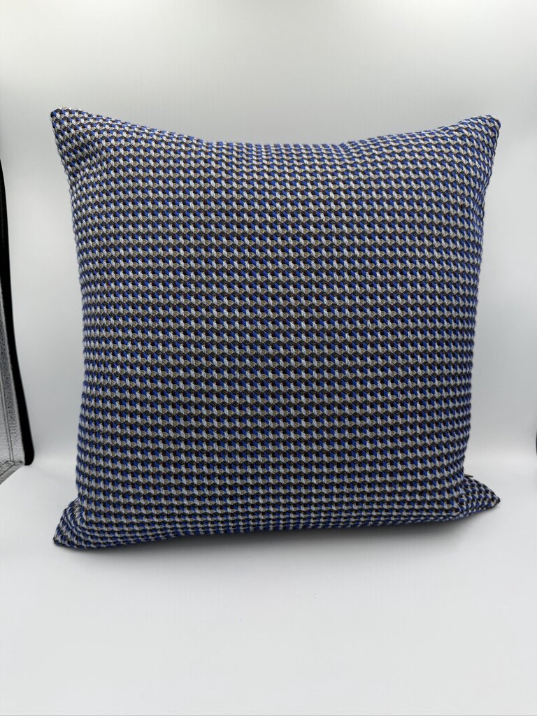 DWR Maharam Oxbow Pattern Blue Pillow- 17X17