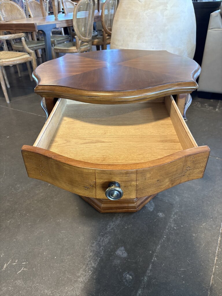 Traditional Serpentine Birch Drum Pedestal Table - 28X28X27H