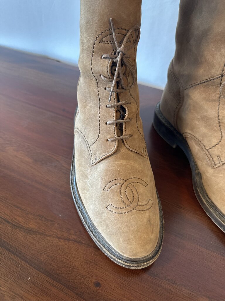 Vintage CHANEL Resort 2011 Nubuck Leather Lace-Up Tall Riding Boots 38.5