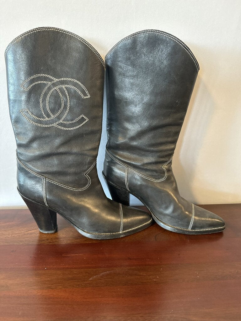 Vintage Chanel Interlocking CC Black Leather Cap-Toe Western Cowboy Boots Size IT 38 / US 7.5