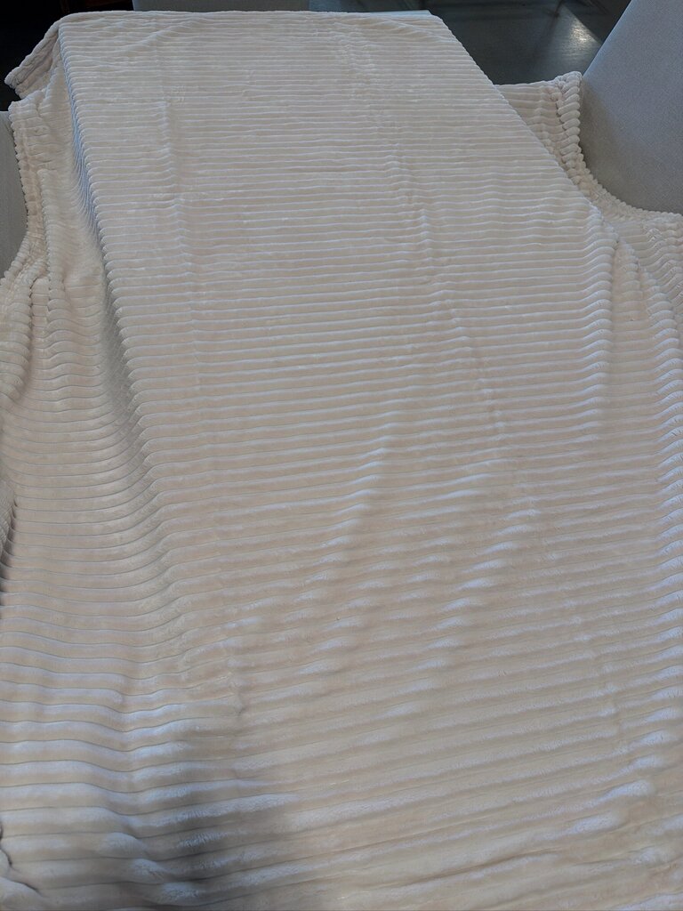 Rachel Roy Cream Ribbed Throw- 60X70
