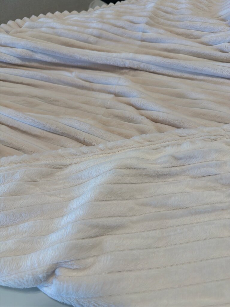 Rachel Roy Cream Ribbed Throw- 60X70