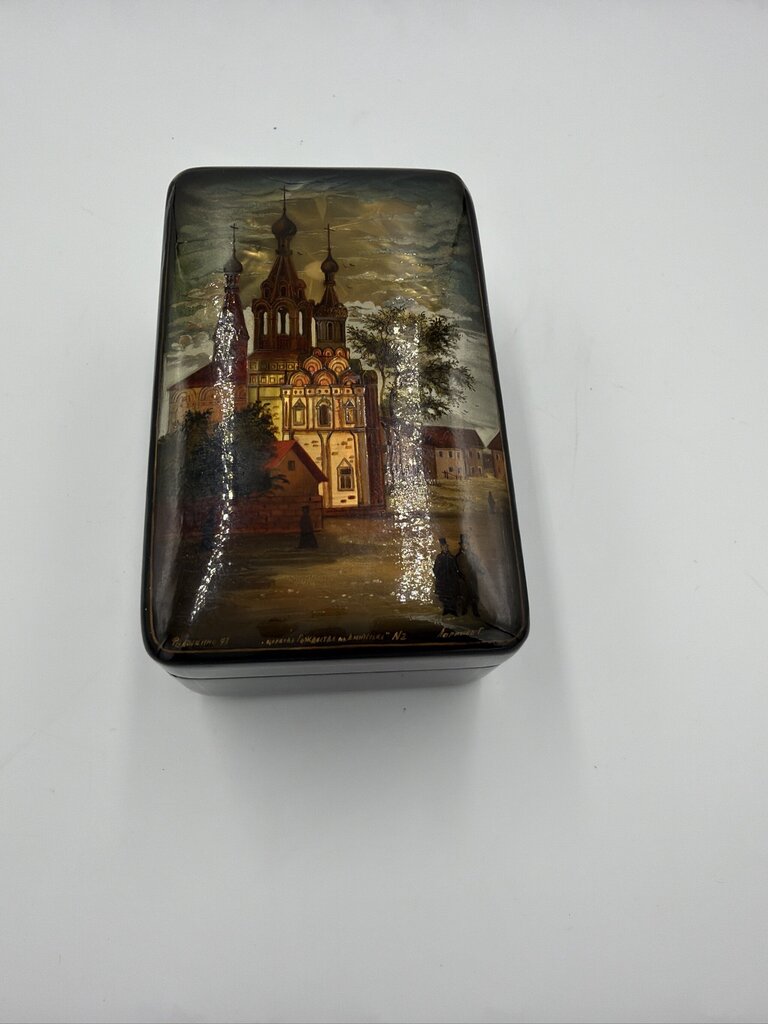 Vintage 1993 Fedoskino Russian Lacquer Box "Church of the Nativity on Dmitrovka" by Gennady Larishchev