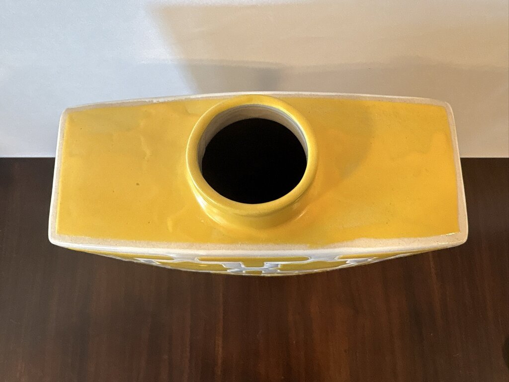 3 Hands Corp Yellow & White Decanter W/ Lid- 9.5X4X19.5