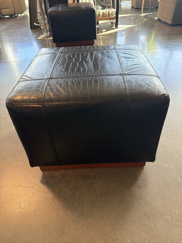 Ralph Lauren Black Embossed Leather Ottoman ||-24X24X18-AS IS